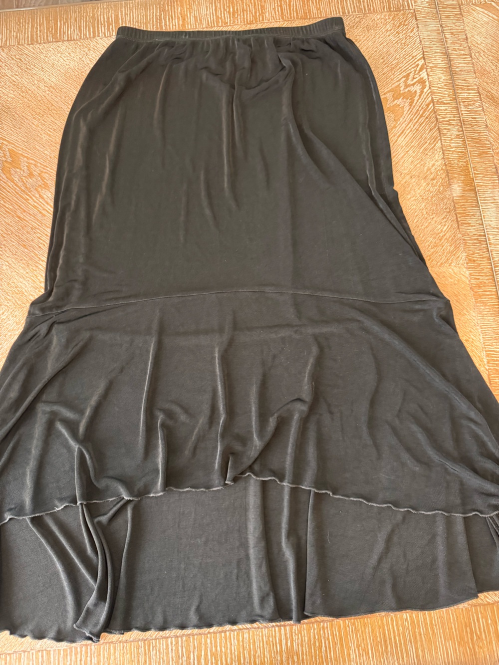 Chico’s Travelers Black Maxi Skirt Sz 3 Elastic Waist 32” Length 29”/36” Hi/low